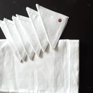 Vintage Linen Tablecloth and Napkin Set-Never Been Used